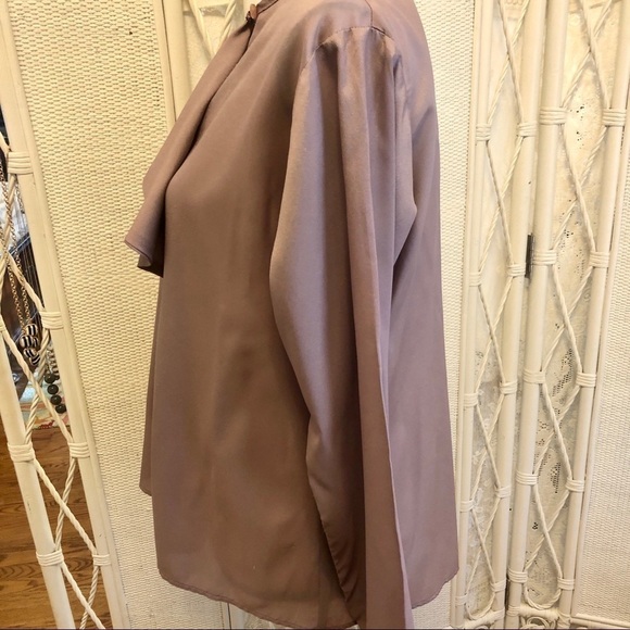 1970s Lilac Ruffle Blouse: Vintage Silky Career Top, size Medium - Picture 5 of 16